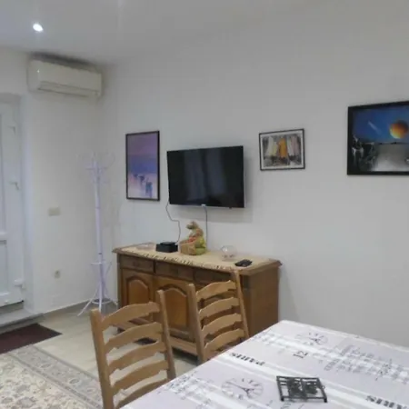 Apartment Apartman Lucio *