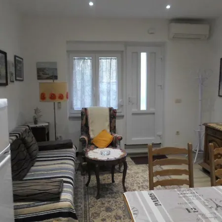 Apartman Lucio Apartment *